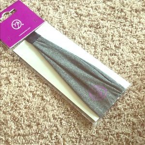 Russian Pointe Head band. New in package